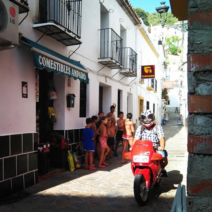 Image of scooter in front of hostel